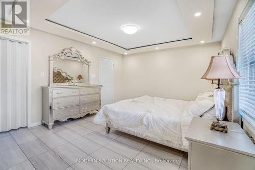 832 Challinor Terrace, Milton (Harrison), ON - Indoor Photo Showing Bedroom