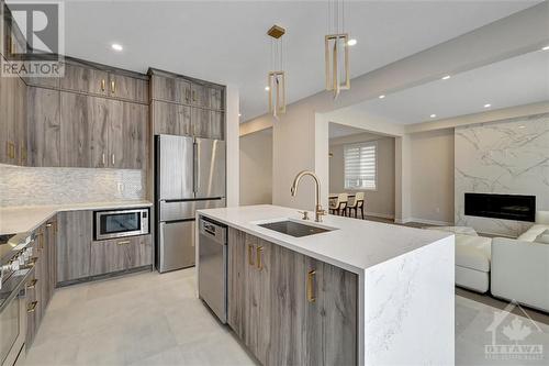 109 Shallow Pond Place, Ottawa, ON - Indoor Photo Showing Kitchen With Upgraded Kitchen