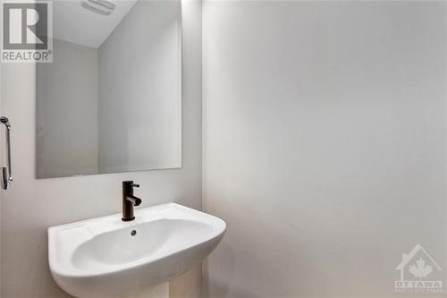 109 Shallow Pond Place, Ottawa, ON - Indoor Photo Showing Bathroom