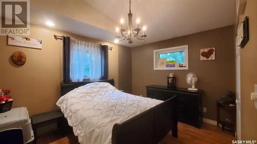 441 5Th Street, Weyburn, SK - Indoor Photo Showing Bedroom