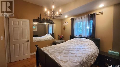 441 5Th Street, Weyburn, SK - Indoor Photo Showing Bedroom