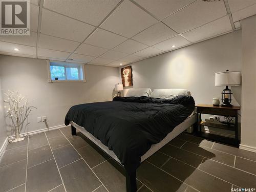 441 5Th Street, Weyburn, SK - Indoor Photo Showing Bedroom