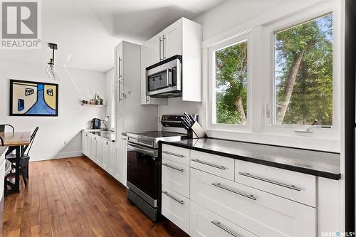 2837 23Rd Avenue, Regina, SK - Indoor Photo Showing Kitchen