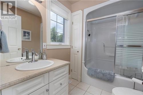 517 Wayne Street, Shediac, NB - Indoor Photo Showing Bathroom