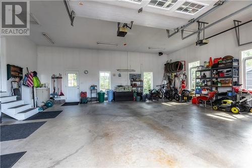 517 Wayne Street, Shediac, NB - Indoor Photo Showing Garage