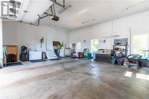 517 Wayne Street, Shediac, NB - Indoor Photo Showing Garage