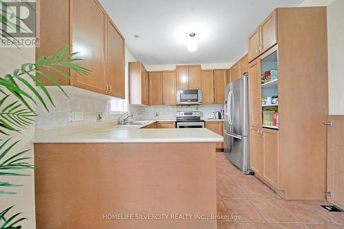 36 Beckenham Road, Brampton (Bram East), ON - Indoor Photo Showing Kitchen