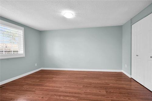 230 San Francisco Avenue, Hamilton, ON - Indoor Photo Showing Other Room