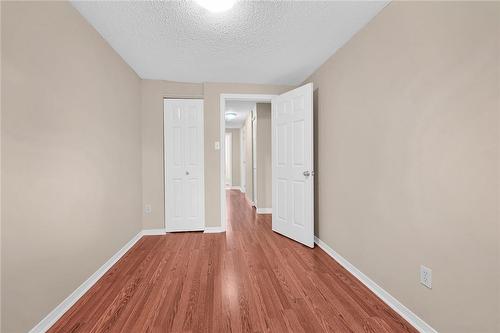 230 San Francisco Avenue, Hamilton, ON - Indoor Photo Showing Other Room