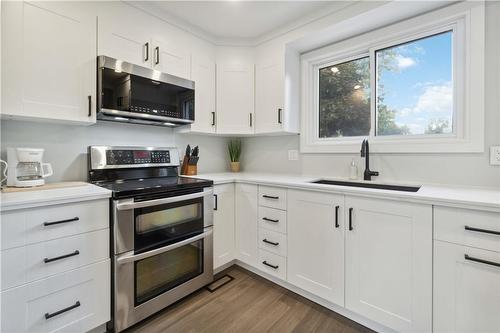 51 Camelot Drive, Hamilton, ON - Indoor Photo Showing Kitchen