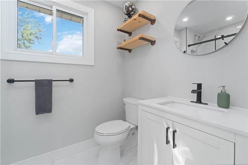 51 Camelot Drive, Hamilton, ON - Indoor Photo Showing Bathroom