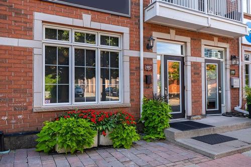 2082 Pine Street, Burlington, ON - Outdoor