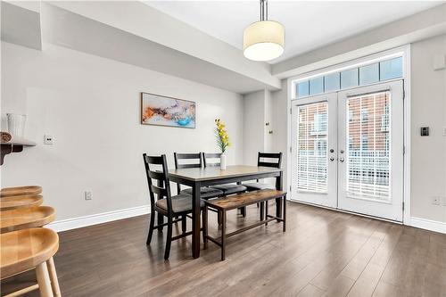 2082 Pine Street, Burlington, ON - Indoor Photo Showing Dining Room