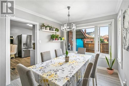 5019 Shirley Avenue, Niagara Falls, ON - Indoor Photo Showing Dining Room