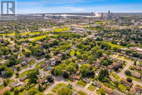 5019 Shirley Avenue, Niagara Falls, ON - Outdoor With View