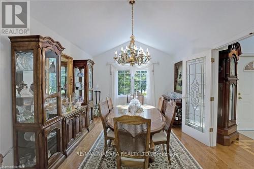 1021 Staines Street, Pelham, ON - Indoor Photo Showing Dining Room