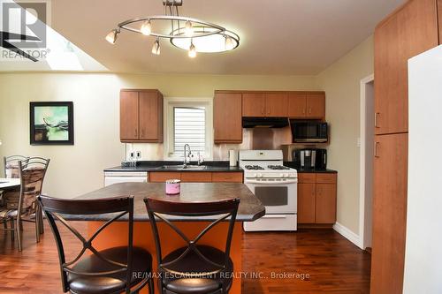 207 East 24Th Street, Hamilton (Eastmount), ON - Indoor Photo Showing Kitchen