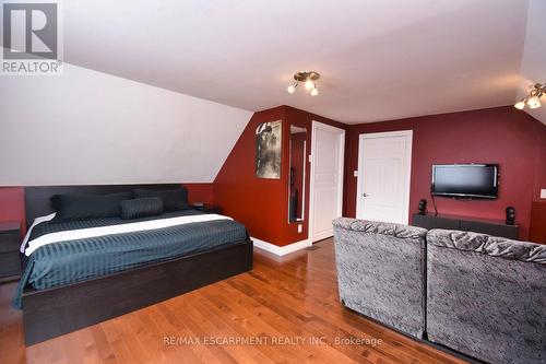 207 East 24Th Street, Hamilton (Eastmount), ON - Indoor Photo Showing Bedroom