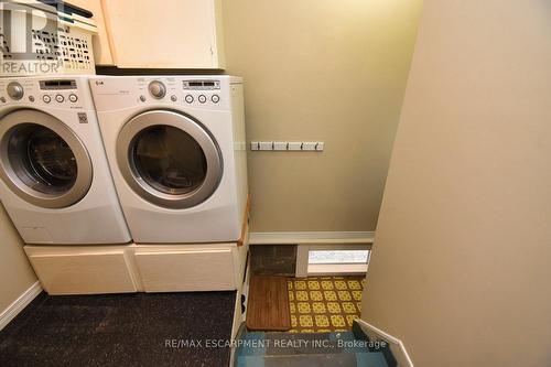 207 East 24Th Street, Hamilton (Eastmount), ON - Indoor Photo Showing Laundry Room