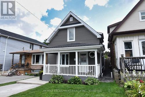 207 East 24Th Street, Hamilton (Eastmount), ON - Outdoor With Deck Patio Veranda With Facade