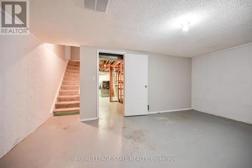 230 San Francisco Avenue, Hamilton (Dundas), ON - Indoor Photo Showing Other Room