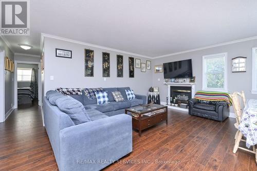 3 Wilson Crescent, Southgate, ON - Indoor Photo Showing Living Room With Fireplace