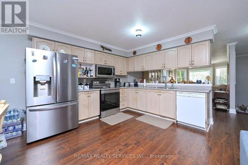 3 Wilson Crescent, Southgate, ON - Indoor Photo Showing Kitchen