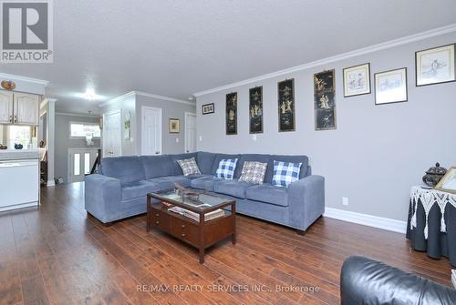 3 Wilson Crescent, Southgate, ON - Indoor Photo Showing Living Room