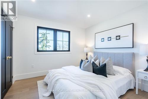 3111 Cemetery Road, Hamilton (Binbrook), ON - Indoor Photo Showing Bedroom