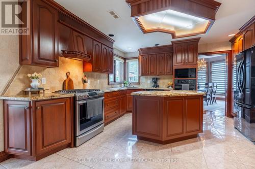 7775 St Augustine Crescent, Niagara Falls (Mt. Carmel), ON - Indoor Photo Showing Kitchen