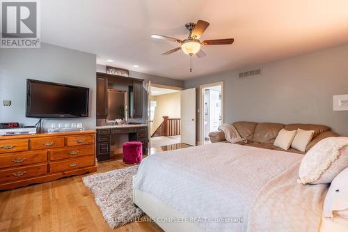 7775 St Augustine Crescent, Niagara Falls (Mt. Carmel), ON - Indoor Photo Showing Bedroom