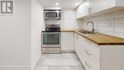 4 Athlone Place, St. Catharines, ON - Indoor Photo Showing Kitchen