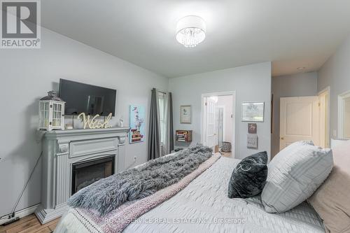 4549 Rice Lake Drive S, Hamilton Township, ON - Indoor Photo Showing Bedroom