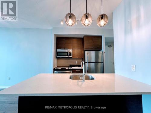 2707 - 66 Forest Manor Road, Toronto (Henry Farm), ON - Indoor Photo Showing Kitchen With Double Sink