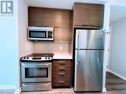 2707 - 66 Forest Manor Road, Toronto (Henry Farm), ON - Indoor Photo Showing Kitchen