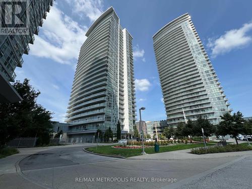 2707 - 66 Forest Manor Road, Toronto (Henry Farm), ON - Outdoor With Facade