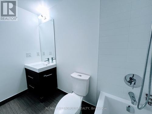 2707 - 66 Forest Manor Road, Toronto (Henry Farm), ON - Indoor Photo Showing Bathroom