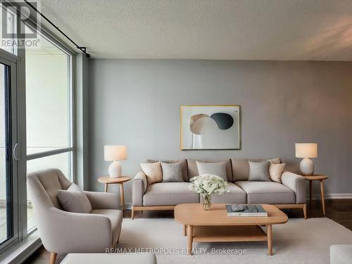 2707 - 66 Forest Manor Road, Toronto (Henry Farm), ON - Indoor Photo Showing Living Room