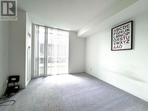 1401 - 770 Bay Street, Toronto, ON - Indoor Photo Showing Other Room