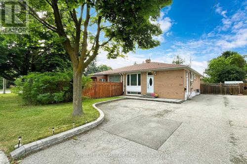 243 Taylor Mills Drive S, Richmond Hill, ON - Outdoor