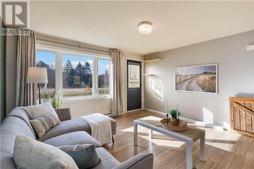 9685 Route 134, Aldouane, NB - Indoor Photo Showing Living Room