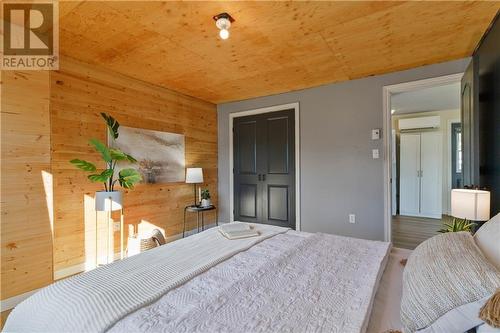 9685 Route 134, Aldouane, NB - Indoor Photo Showing Bedroom