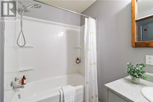 9685 Route 134, Aldouane, NB - Indoor Photo Showing Bathroom