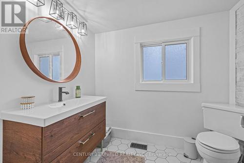 572 Rogers Street, Peterborough (Ashburnham), ON - Indoor Photo Showing Bathroom