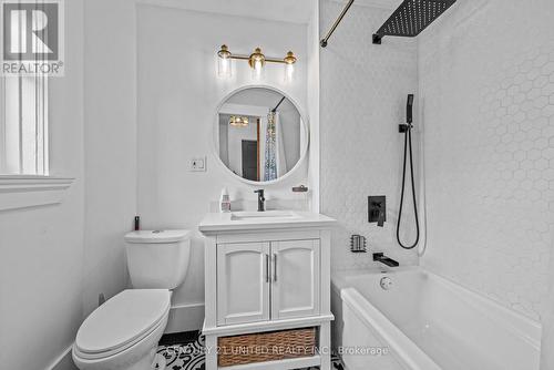 572 Rogers Street, Peterborough (Ashburnham), ON - Indoor Photo Showing Bathroom