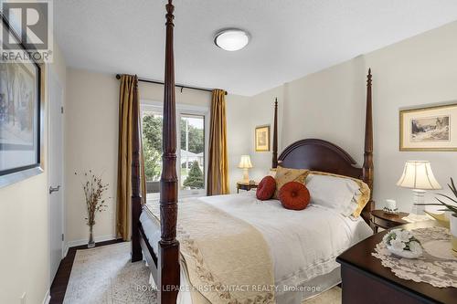 210 Anne Street N, Barrie (Letitia Heights), ON - Indoor Photo Showing Bedroom