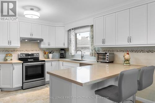 210 Anne Street N, Barrie (Letitia Heights), ON - Indoor Photo Showing Kitchen With Stainless Steel Kitchen