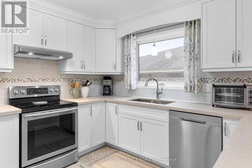 210 Anne Street N, Barrie (Letitia Heights), ON - Indoor Photo Showing Kitchen With Stainless Steel Kitchen