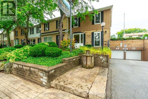 106 - 5475 Lakeshore Road, Burlington (Appleby), ON - Outdoor With Facade