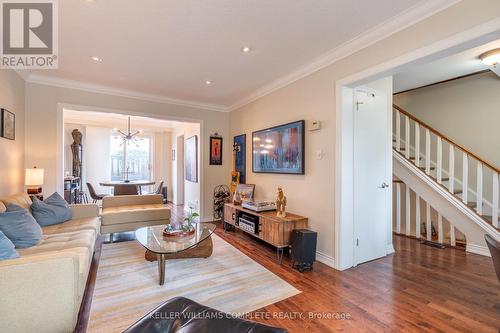 106 - 5475 Lakeshore Road, Burlington (Appleby), ON - Indoor Photo Showing Living Room